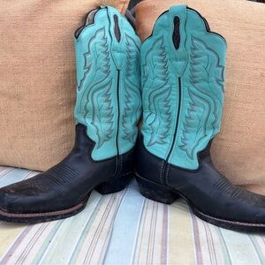 Turquoise and Black Western Cowboy Boots